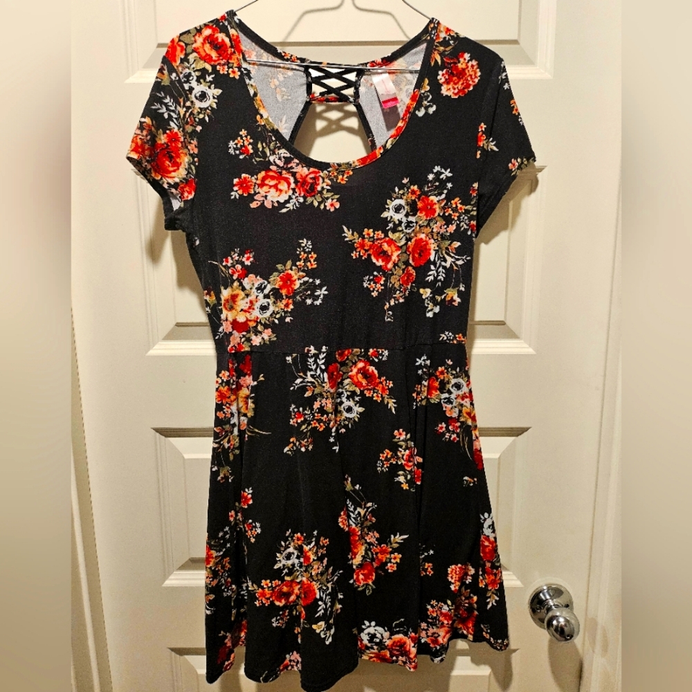Junior's No Boundaries Floral Scoop Neck Dress, Size 11/13